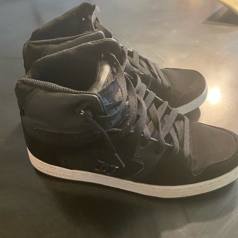 Womens DC sneakers size 8.5